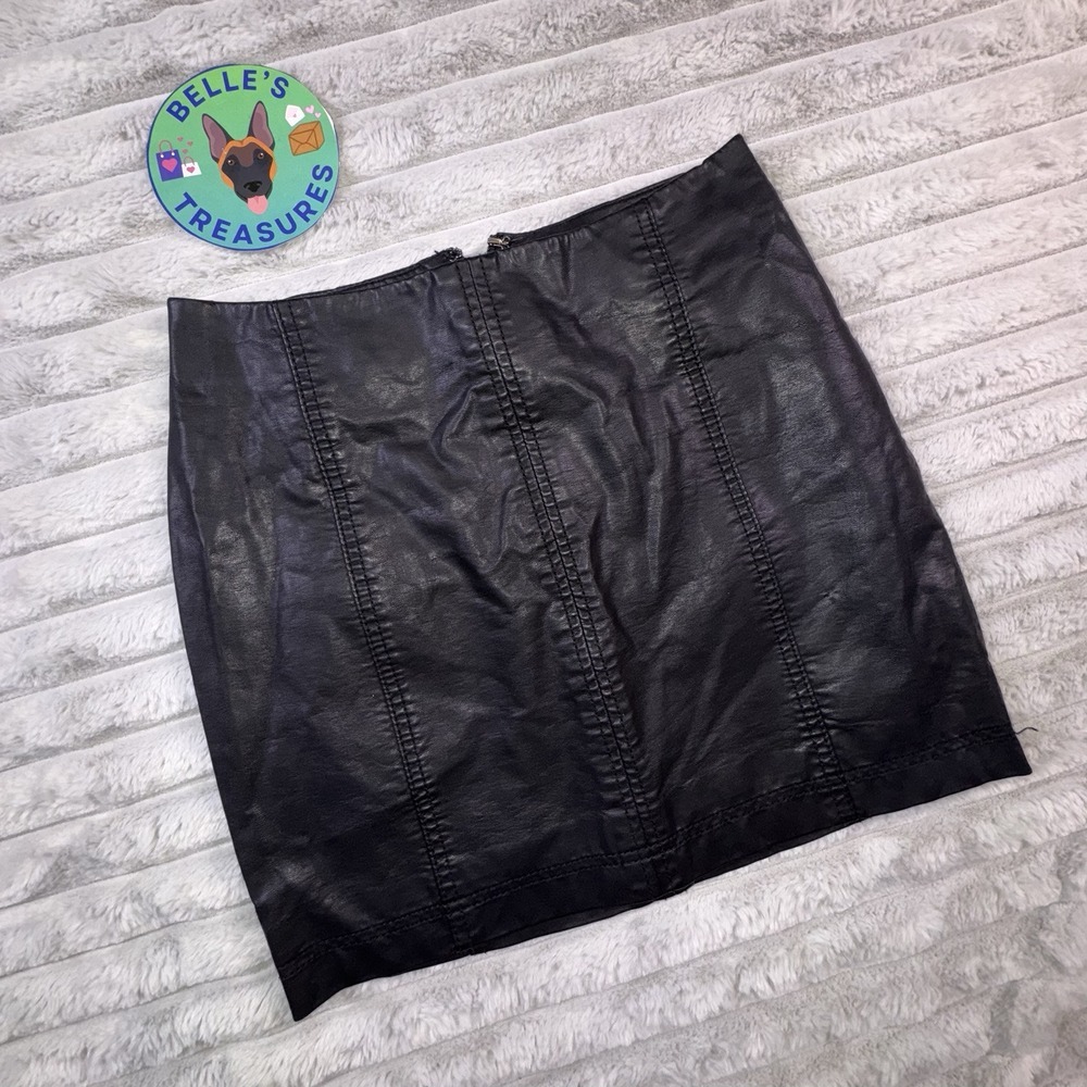 Free People Women's Sz 25 Black Modern Vegan Leather Mini Skirt Sexy‎ Whimsigoth